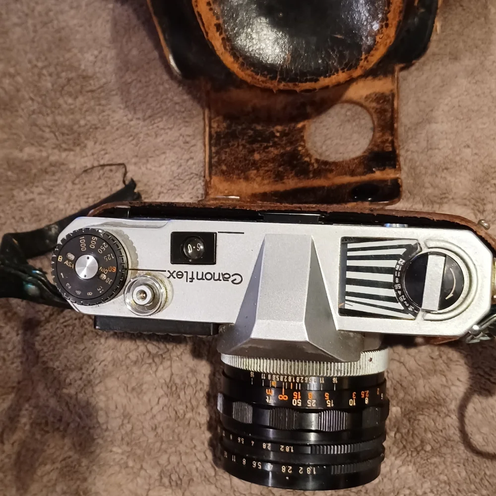 Canon 35mm camera Canonflex with original leather case in box with booklet